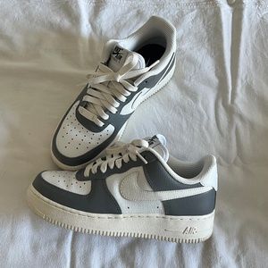 NIKE Air Force 1 Sail/Cool Grey